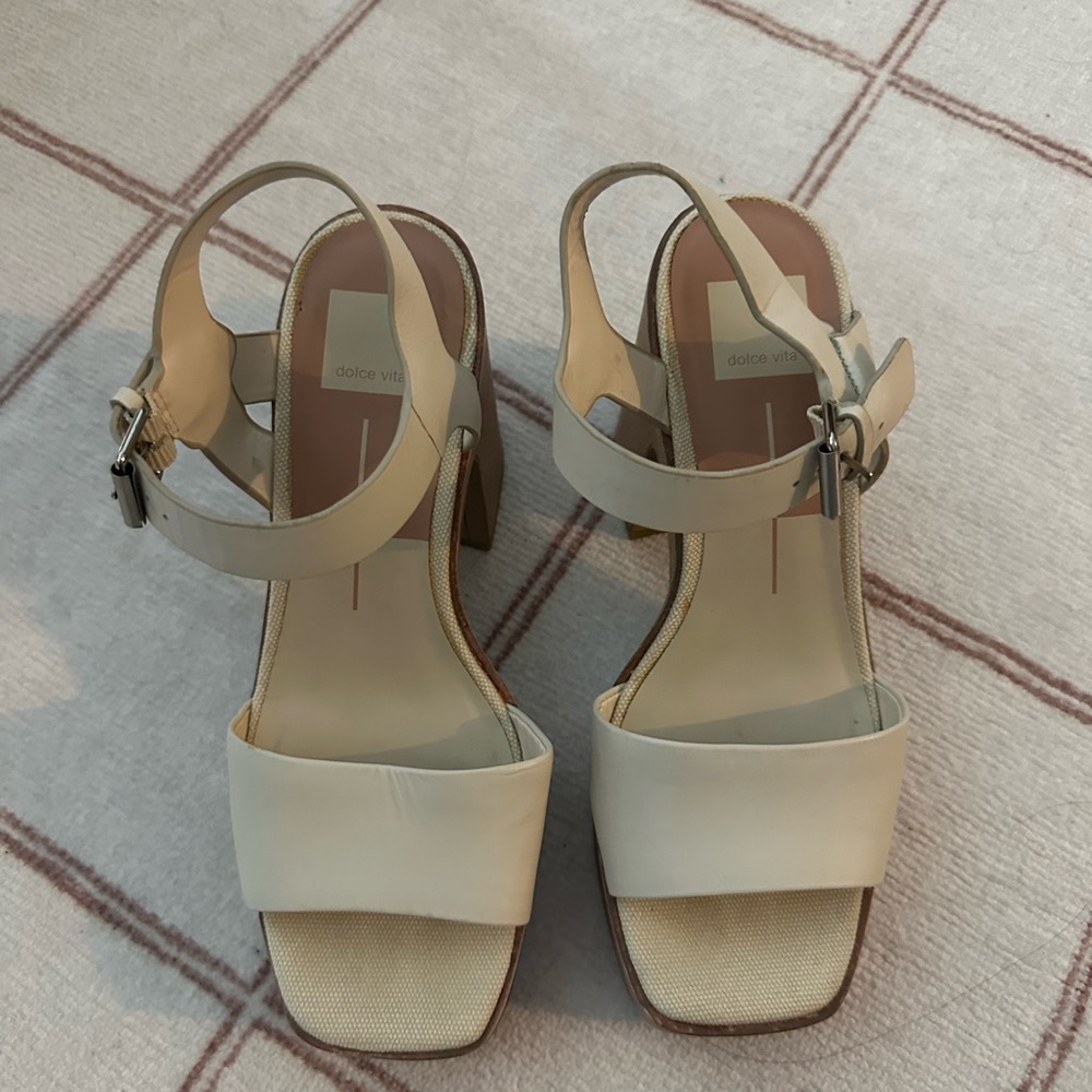 Dolce Vita Women's White and Tan Platform Sandals with Chunky Heel 8.5
